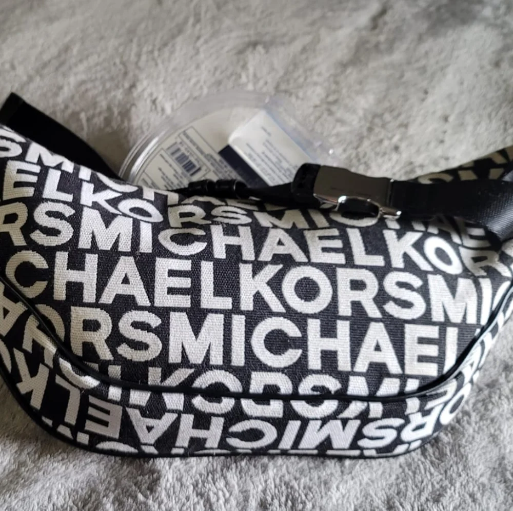 Michael's kors bags - Picture 5 of 14